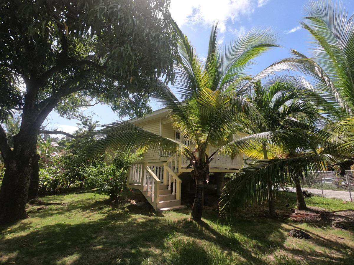 Single-Family Home With Gated Tropical Yard West End Esterno foto